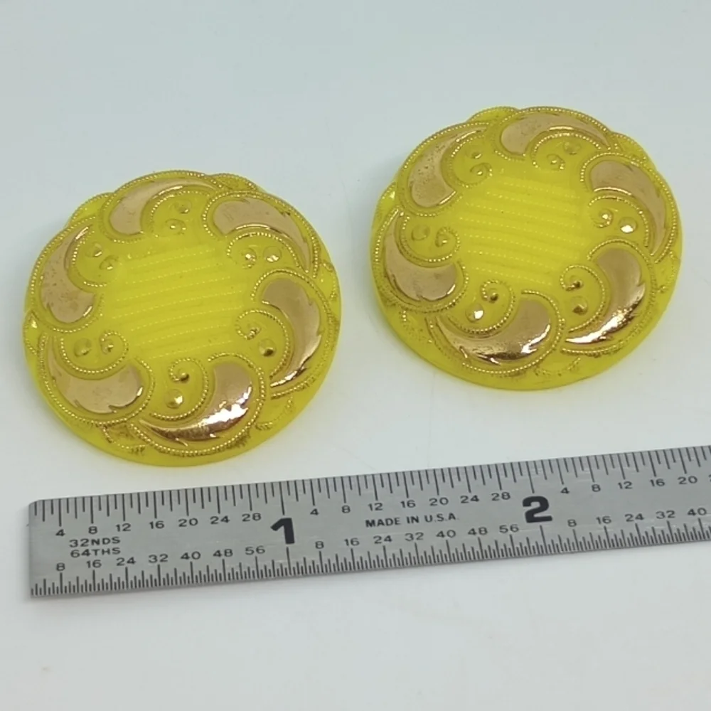 * vintage large Yellow Milk Glass with gold gilt accents clip on earrings